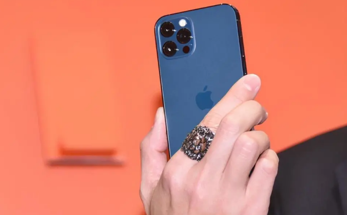 米易苹果手机维修分享iPhone12系列重启方法教程 